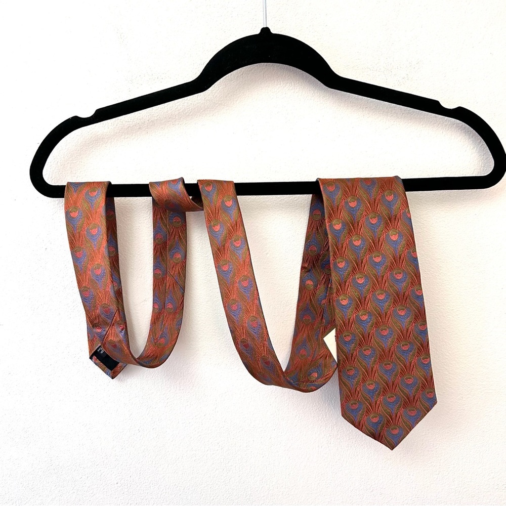 Vintage Metropolitan Museum printed silk neck tie